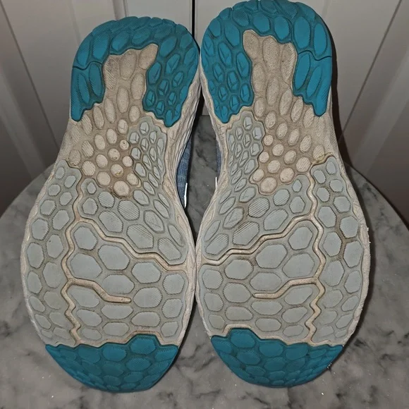 New Balance Fresh Foam 1080 V11 Women's Sneaker, Size 9 Wide - Picture 6 of 8